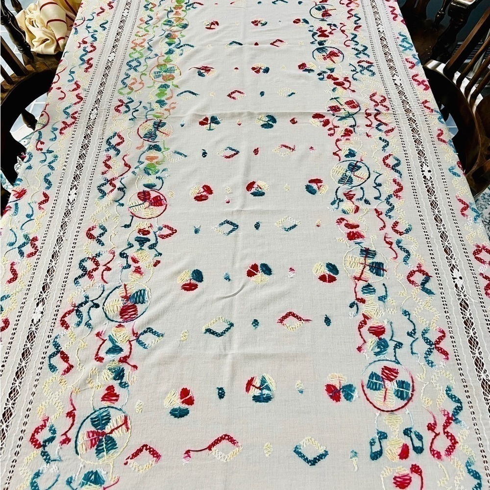Boho Hand Embroidered Cut Work Lace Linen Tablecloth Cottage Farmhouse Style